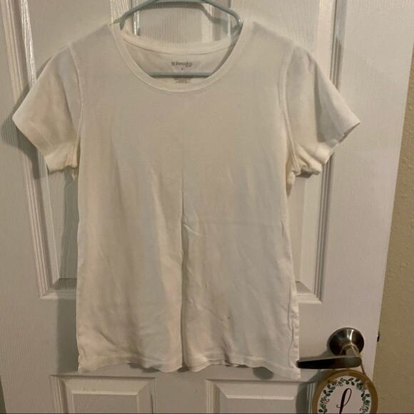 LOT of 3 White & Dark Red Solid Tee Shirts for Layering Women Junior Size Medium - Picture 6 of 15